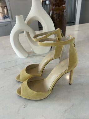 Beautiful BOTKIER Yellow Suede Peep-Toe Ankle-Strap Heels❤️6.5